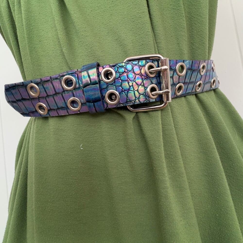 Y2K iridescent grommet belt - Picture 3 of 9